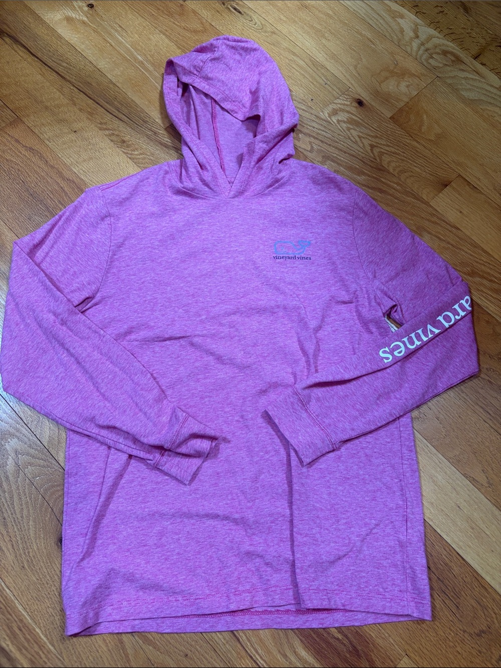 • Vineyard Vines •
